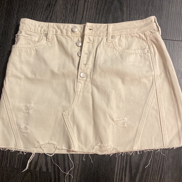 🍍WE THE FREE BUTTON FLY JEAN SKIRT🍍SIZE 31🍍h-4 - Picture 3 of 3